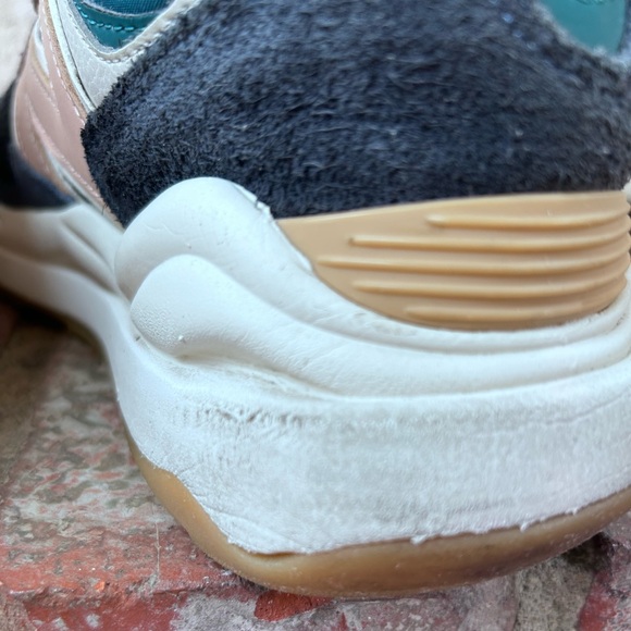 New Balance 574 - Picture 7 of 9